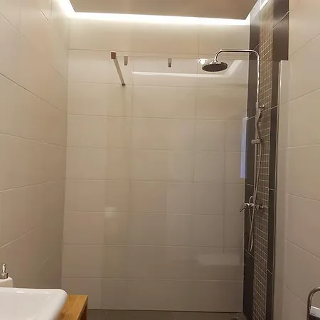 Modern Wierzbowa 5 *